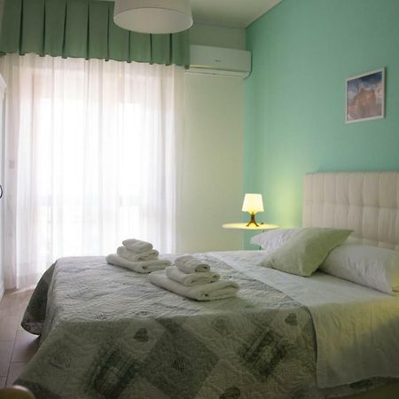 Mary'S House Bed & Breakfast เนเปิลส์ ภายนอก รูปภาพ