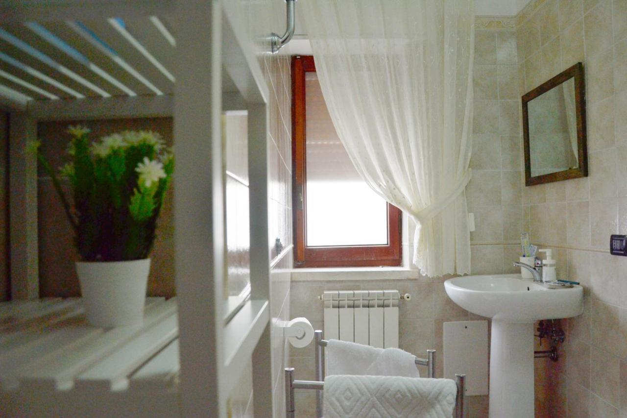 Mary'S House Bed & Breakfast เนเปิลส์ ภายนอก รูปภาพ