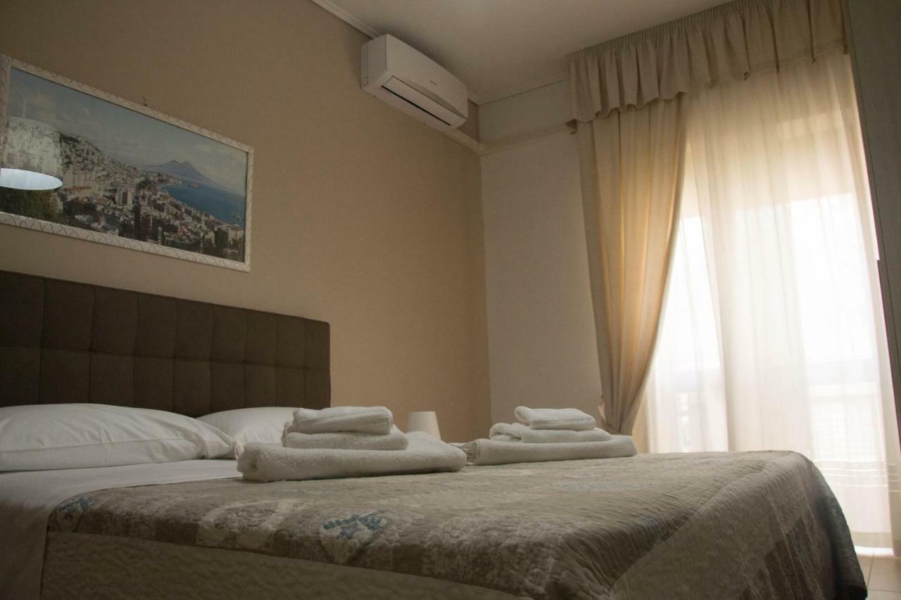 Mary'S House Bed & Breakfast เนเปิลส์ ภายนอก รูปภาพ