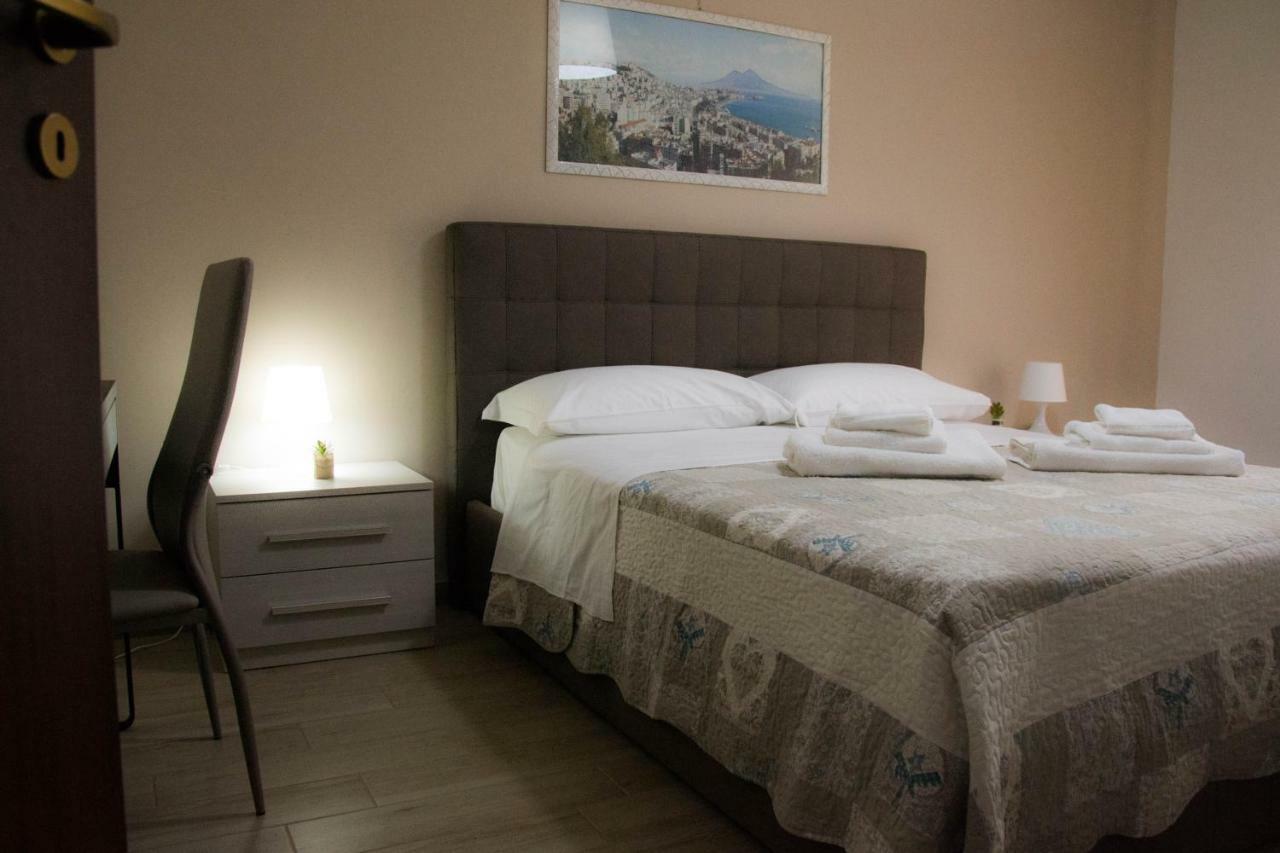 Mary'S House Bed & Breakfast เนเปิลส์ ภายนอก รูปภาพ