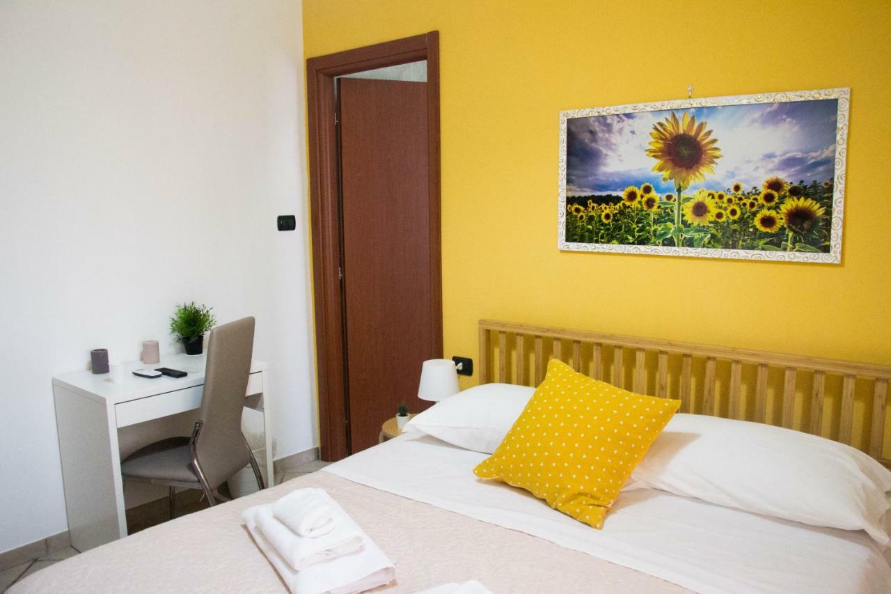 Mary'S House Bed & Breakfast เนเปิลส์ ภายนอก รูปภาพ