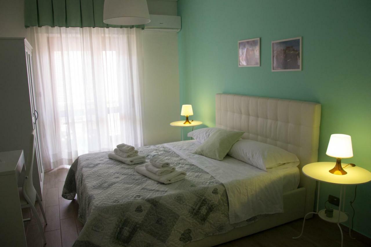 Mary'S House Bed & Breakfast เนเปิลส์ ภายนอก รูปภาพ